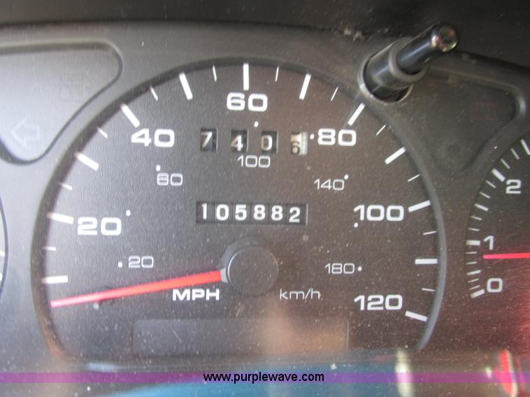 image for item F5313 2001 Ford Taurus SES