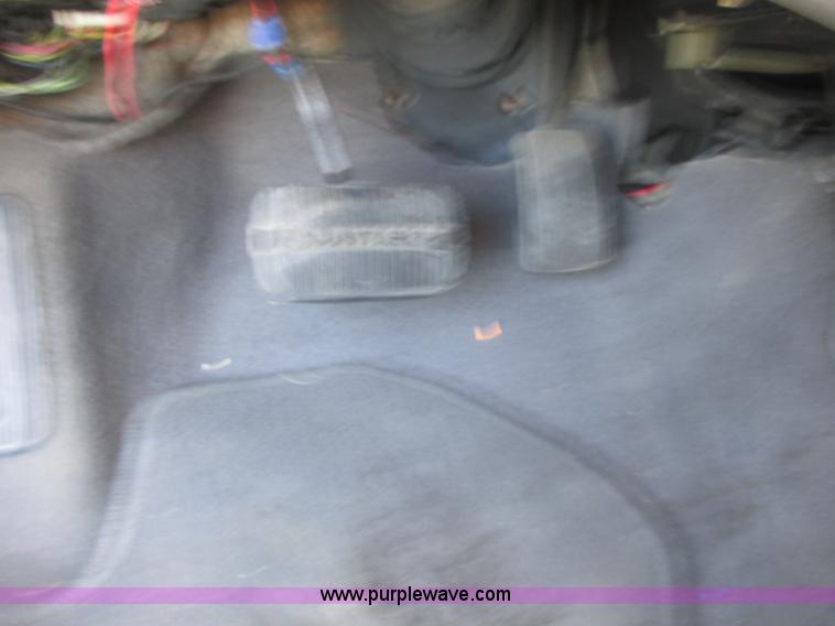 image for item F5313 2001 Ford Taurus SES