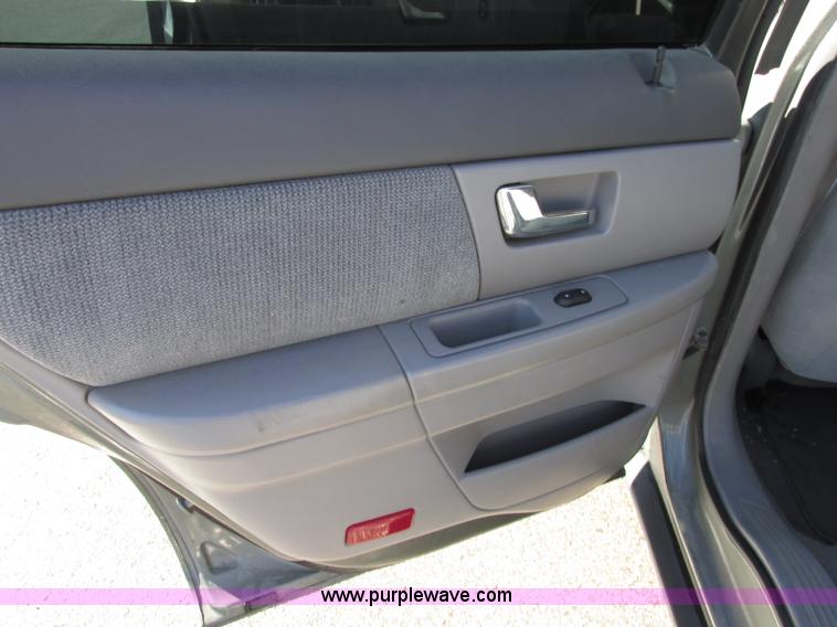image for item F5313 2001 Ford Taurus SES
