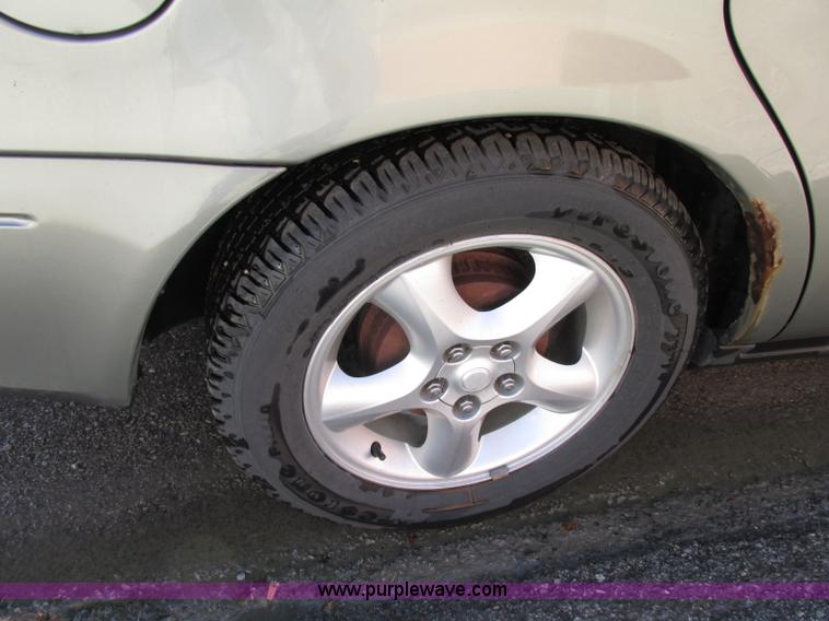 image for item F5313 2001 Ford Taurus SES