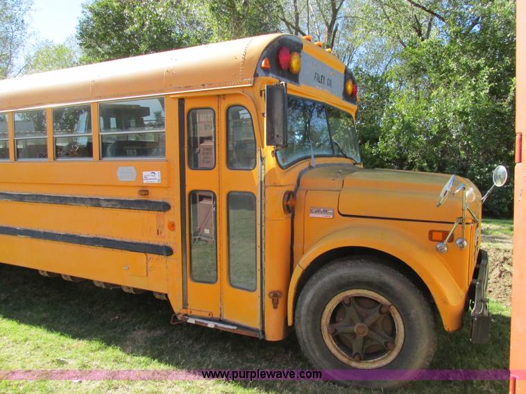 image for item F5314 1979 GMC 6000 SS-31 school bus