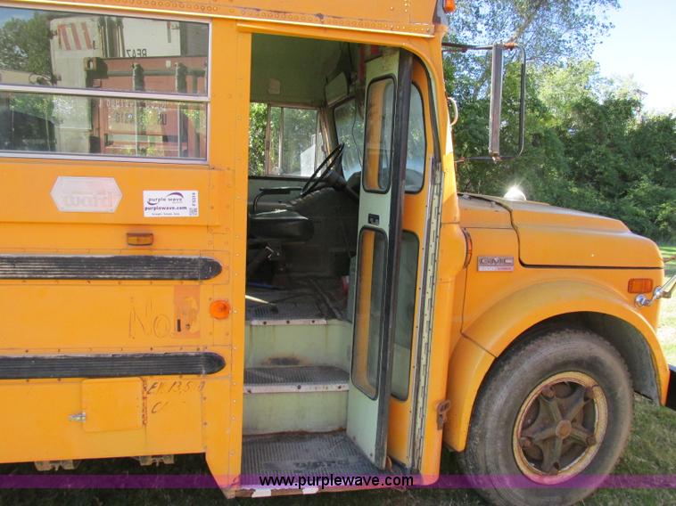 image for item F5314 1979 GMC 6000 SS-31 school bus