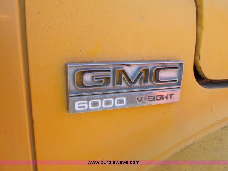 image for item F5314 1979 GMC 6000 SS-31 school bus