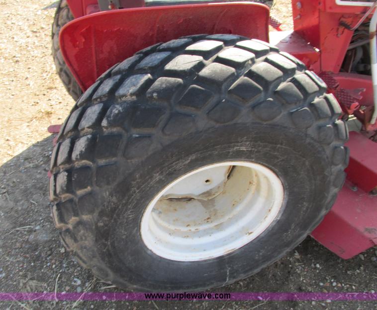 image for item F5335 International 184 lawn tractor