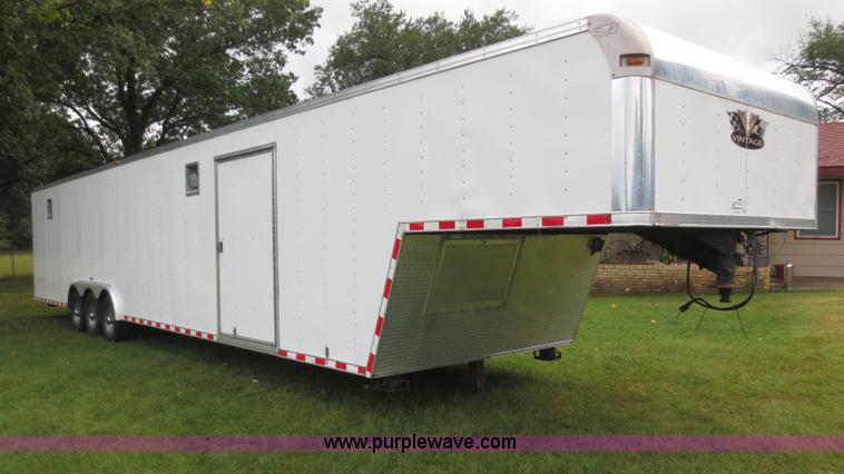 image for item F6658 2008 Vintage 0L844GN enclosed car hauler trailer