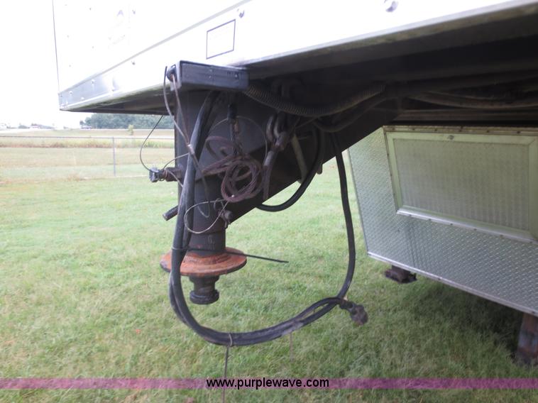 image for item F6658 2008 Vintage 0L844GN enclosed car hauler trailer