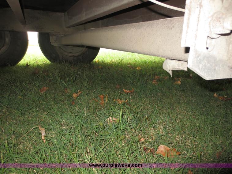 image for item F6658 2008 Vintage 0L844GN enclosed car hauler trailer