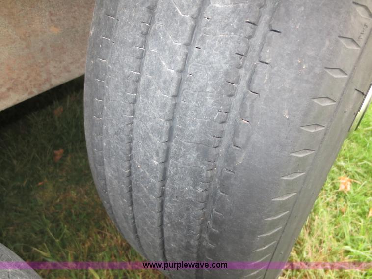 image for item F6658 2008 Vintage 0L844GN enclosed car hauler trailer