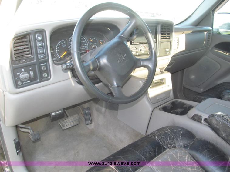 image for item F7137 2000 Chevrolet Silverado 1500 LT Z71 Ext. Cab pickup truck