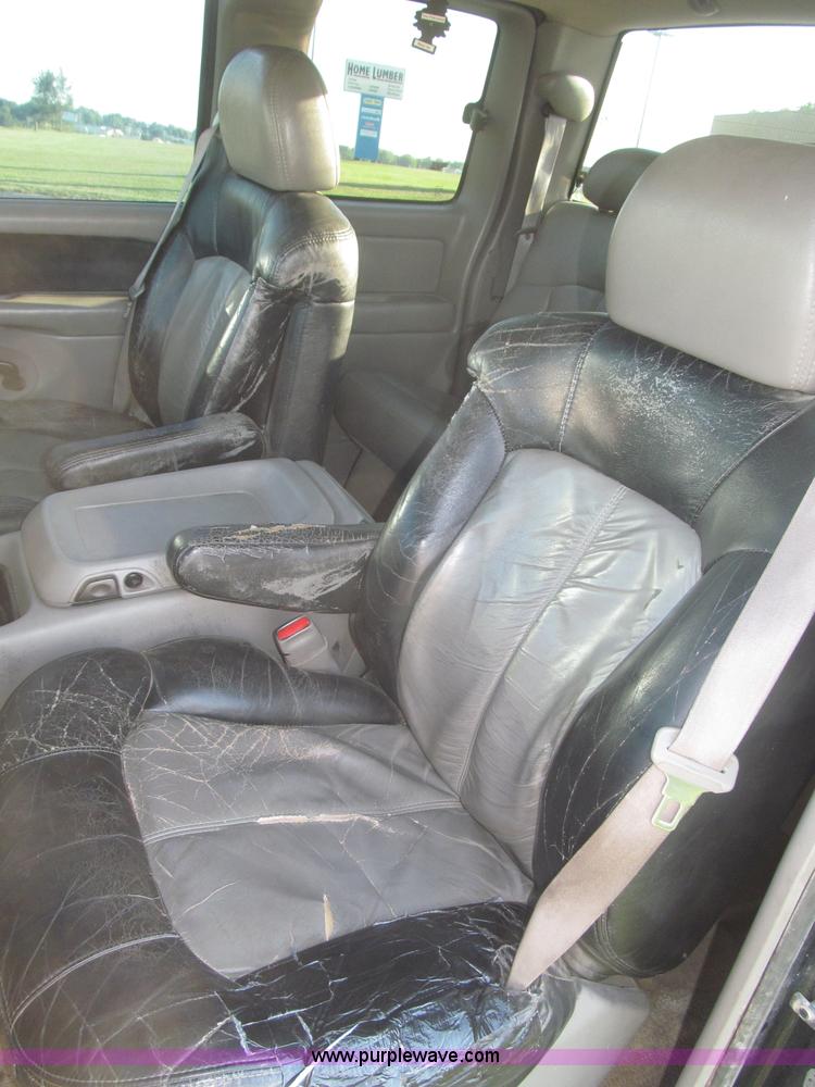 image for item F7137 2000 Chevrolet Silverado 1500 LT Z71 Ext. Cab pickup truck