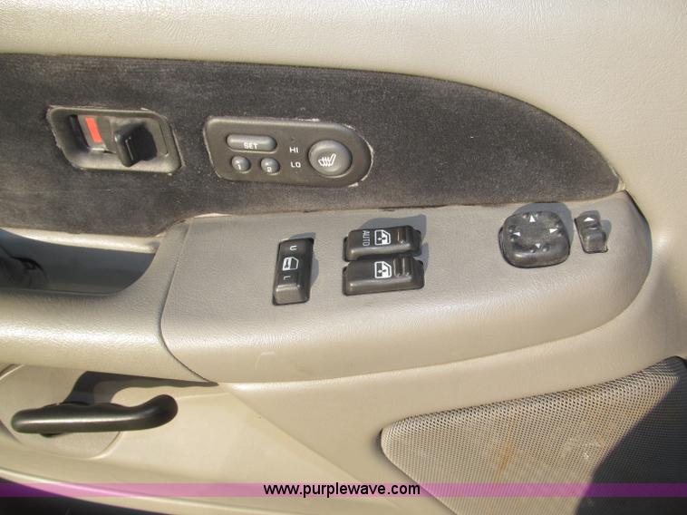 image for item F7137 2000 Chevrolet Silverado 1500 LT Z71 Ext. Cab pickup truck