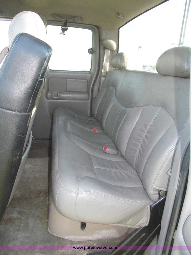 image for item F7137 2000 Chevrolet Silverado 1500 LT Z71 Ext. Cab pickup truck