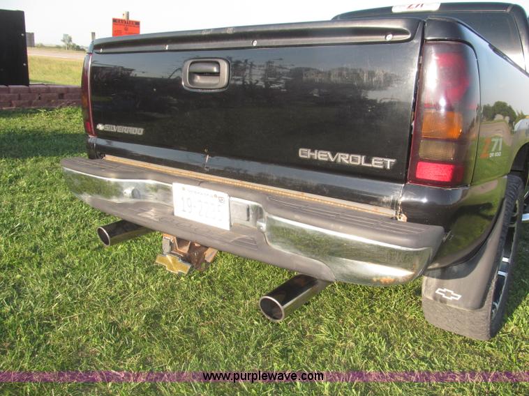image for item F7137 2000 Chevrolet Silverado 1500 LT Z71 Ext. Cab pickup truck