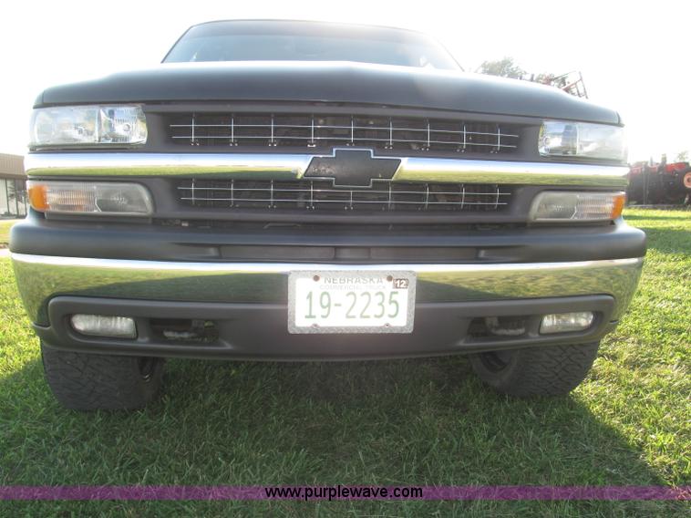 image for item F7137 2000 Chevrolet Silverado 1500 LT Z71 Ext. Cab pickup truck