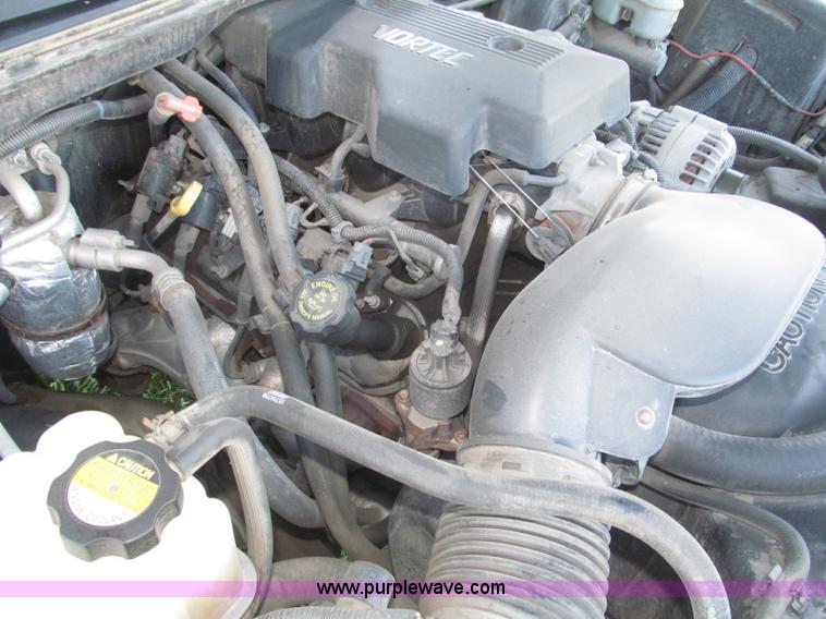 image for item F7137 2000 Chevrolet Silverado 1500 LT Z71 Ext. Cab pickup truck