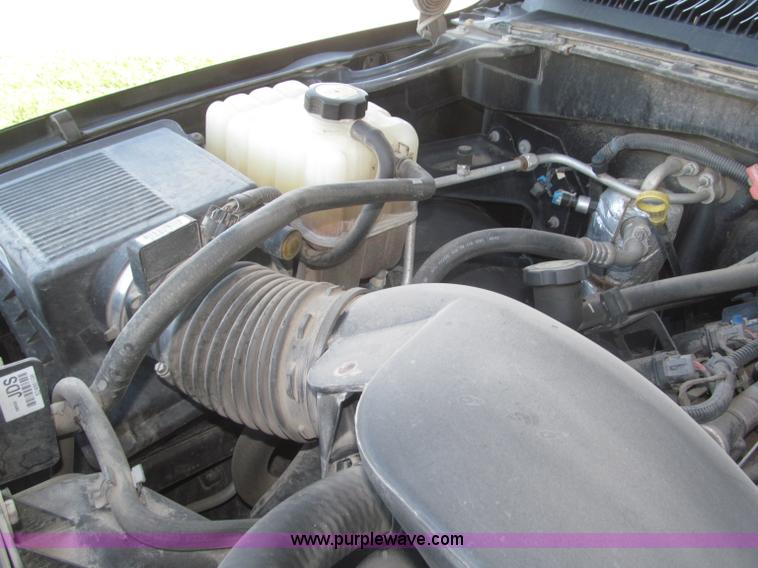 image for item F7137 2000 Chevrolet Silverado 1500 LT Z71 Ext. Cab pickup truck