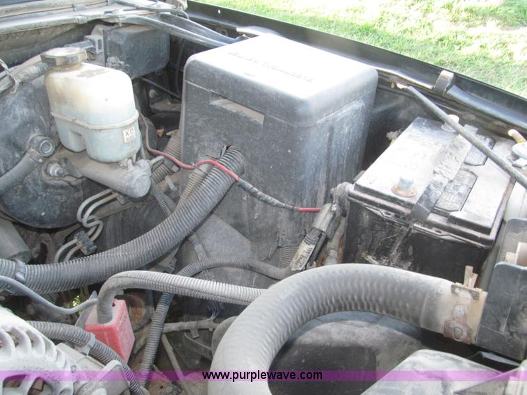 image for item F7137 2000 Chevrolet Silverado 1500 LT Z71 Ext. Cab pickup truck