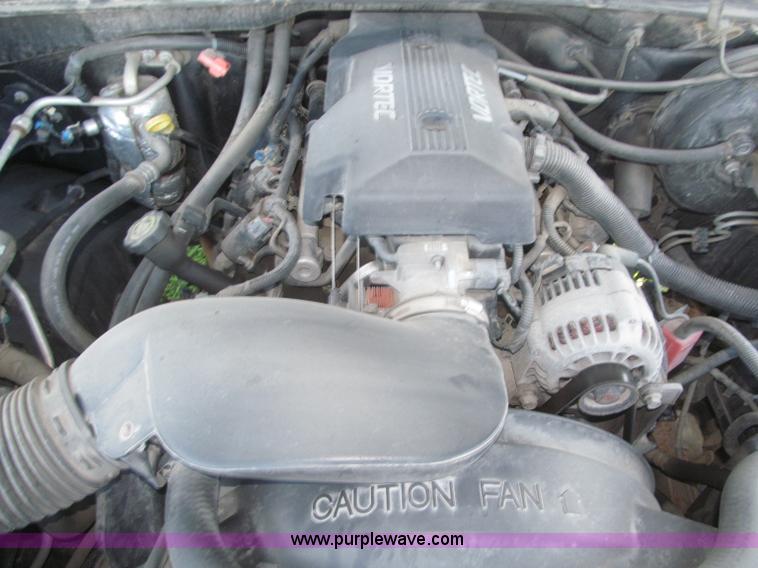 image for item F7137 2000 Chevrolet Silverado 1500 LT Z71 Ext. Cab pickup truck