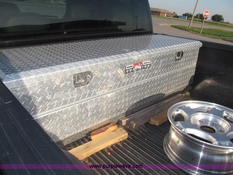 image for item F7137 2000 Chevrolet Silverado 1500 LT Z71 Ext. Cab pickup truck