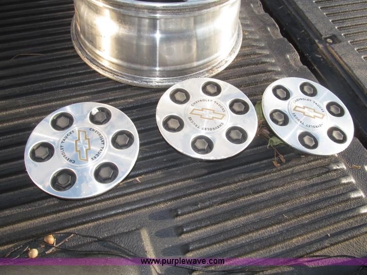 image for item F7137 2000 Chevrolet Silverado 1500 LT Z71 Ext. Cab pickup truck