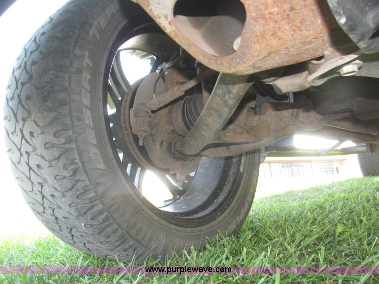 image for item F7137 2000 Chevrolet Silverado 1500 LT Z71 Ext. Cab pickup truck