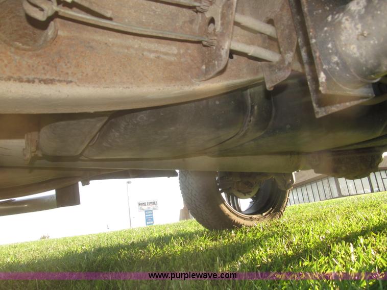 image for item F7137 2000 Chevrolet Silverado 1500 LT Z71 Ext. Cab pickup truck