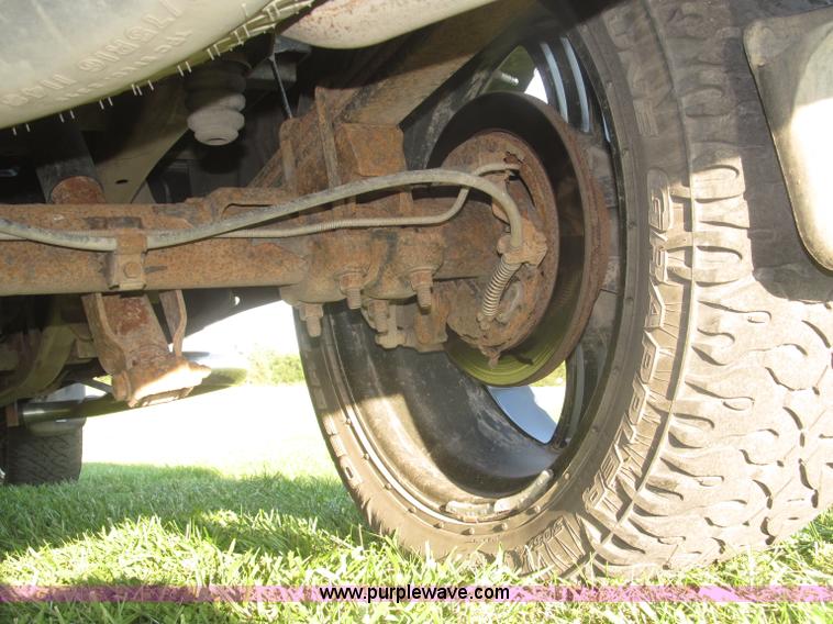 image for item F7137 2000 Chevrolet Silverado 1500 LT Z71 Ext. Cab pickup truck