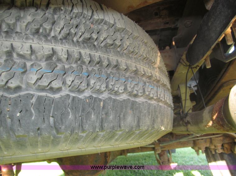 image for item F7137 2000 Chevrolet Silverado 1500 LT Z71 Ext. Cab pickup truck