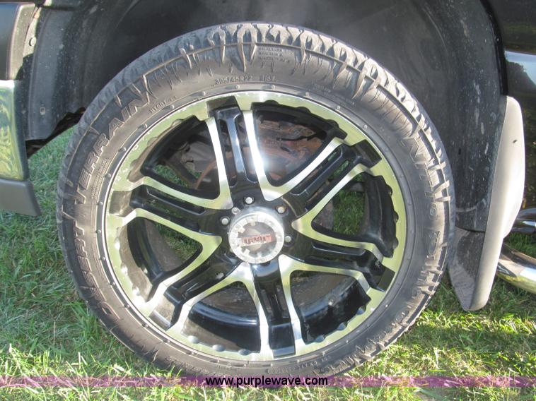 image for item F7137 2000 Chevrolet Silverado 1500 LT Z71 Ext. Cab pickup truck