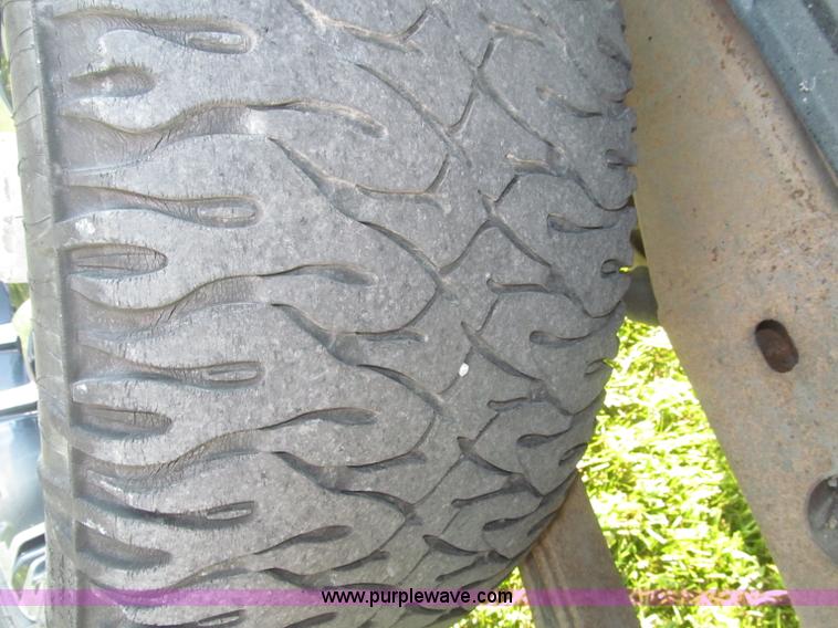 image for item F7137 2000 Chevrolet Silverado 1500 LT Z71 Ext. Cab pickup truck