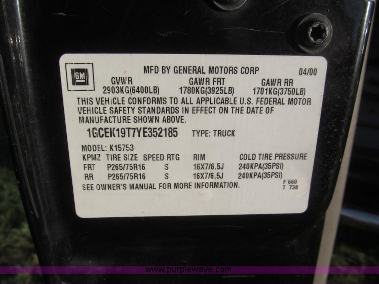 image for item F7137 2000 Chevrolet Silverado 1500 LT Z71 Ext. Cab pickup truck