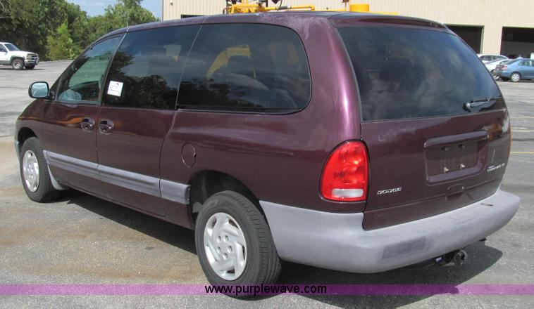 image for item G2125 1999 Dodge Grand Caravan SE van