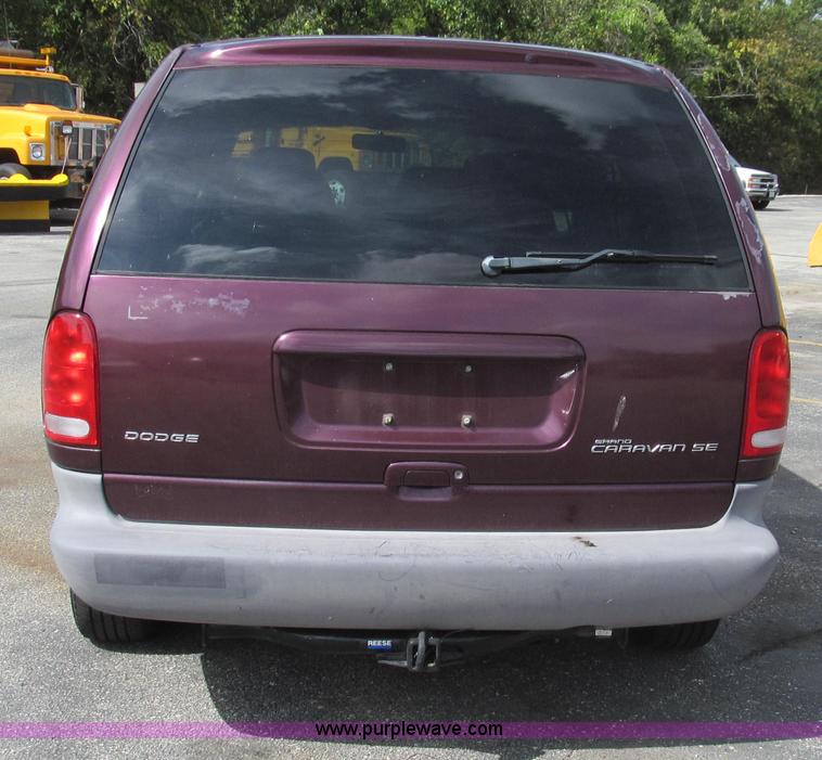 image for item G2125 1999 Dodge Grand Caravan SE van