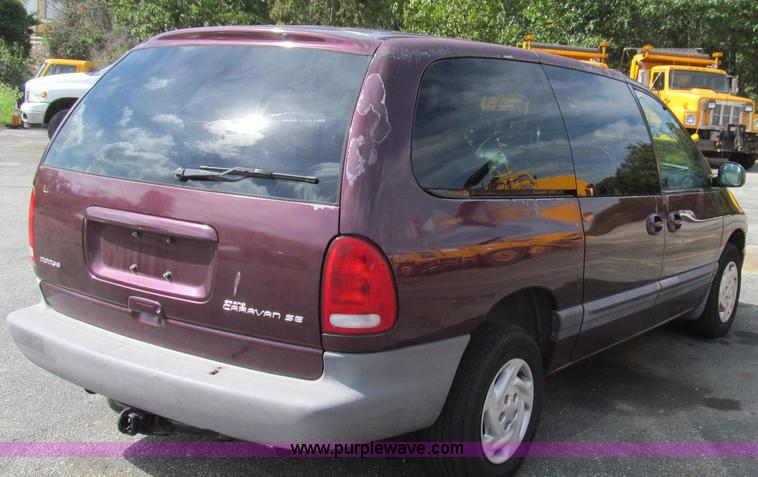 image for item G2125 1999 Dodge Grand Caravan SE van