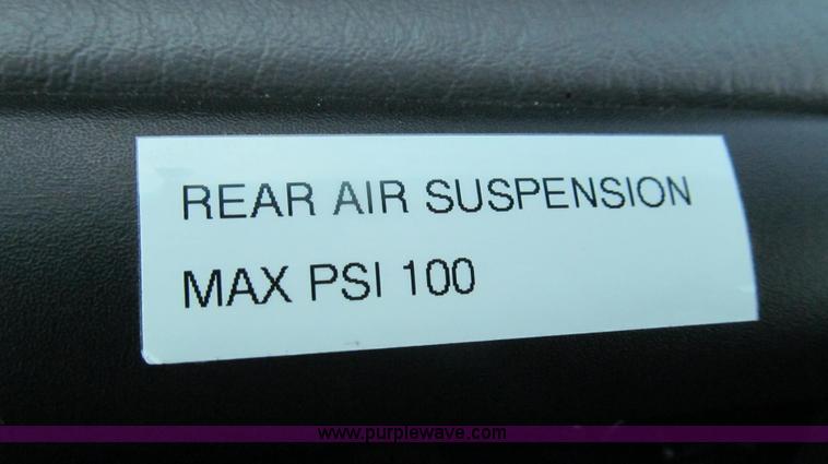 image for item G2125 1999 Dodge Grand Caravan SE van
