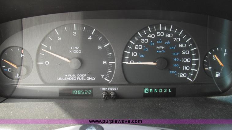 image for item G2125 1999 Dodge Grand Caravan SE van