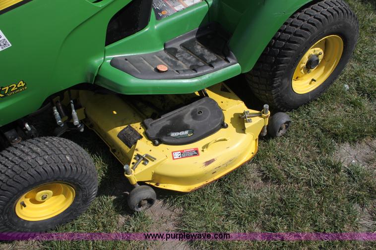image for item G4227 John Deere X724 lawn mower