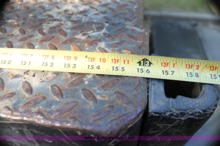 image for item G4231 1988 International S1654 flatbed truck