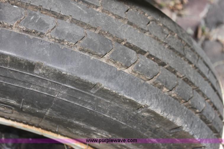 image for item G4231 1988 International S1654 flatbed truck