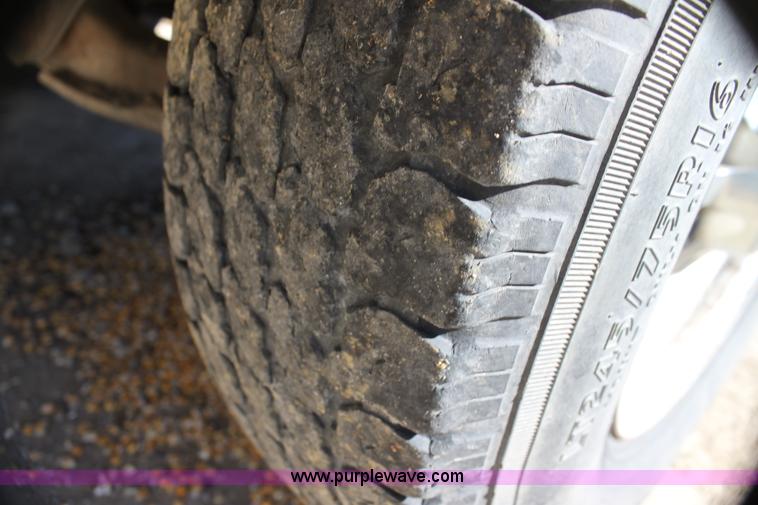 image for item G4234 2000 Chevrolet 2500 Classic pickup truck