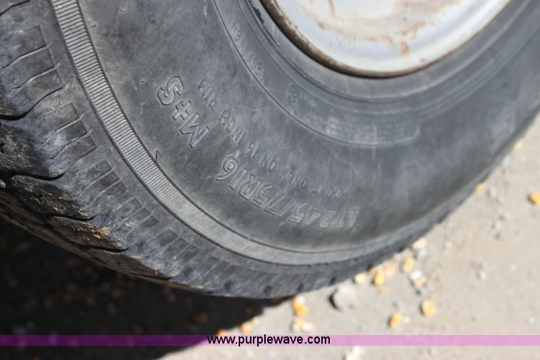 image for item G4234 2000 Chevrolet 2500 Classic pickup truck