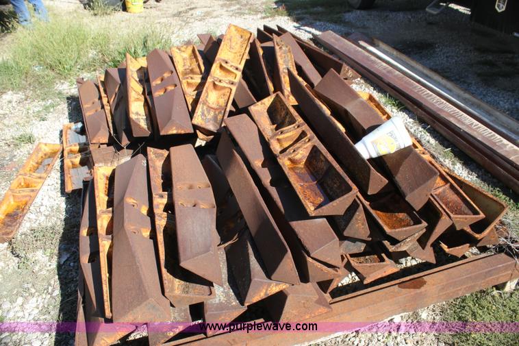 image for item G4235 (86) track pads