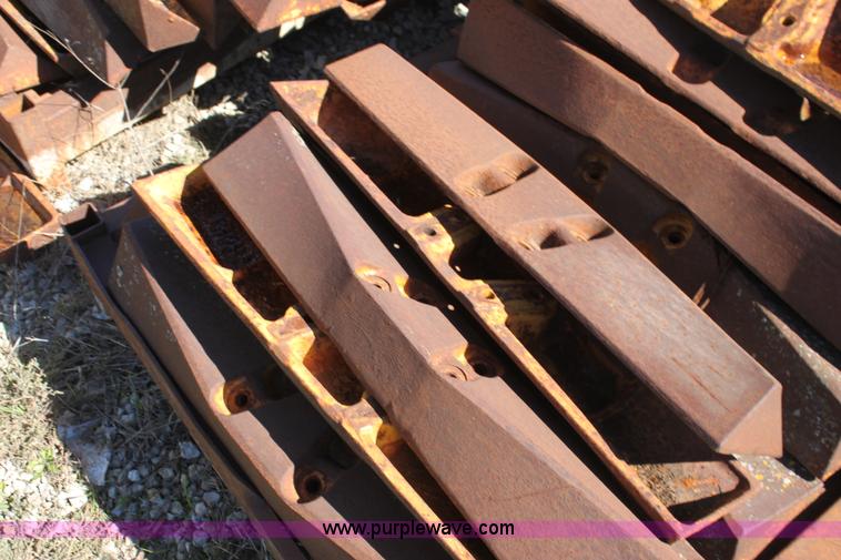 image for item G4235 (86) track pads