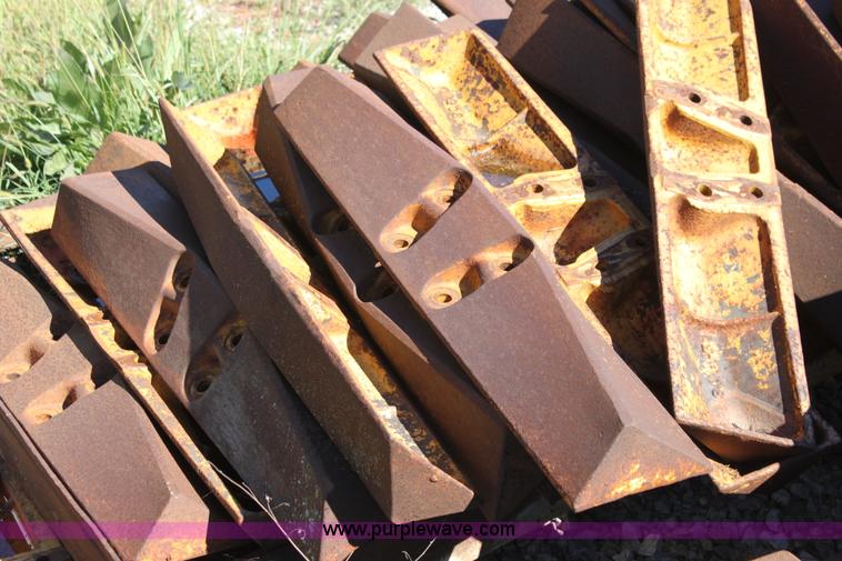 image for item G4235 (86) track pads