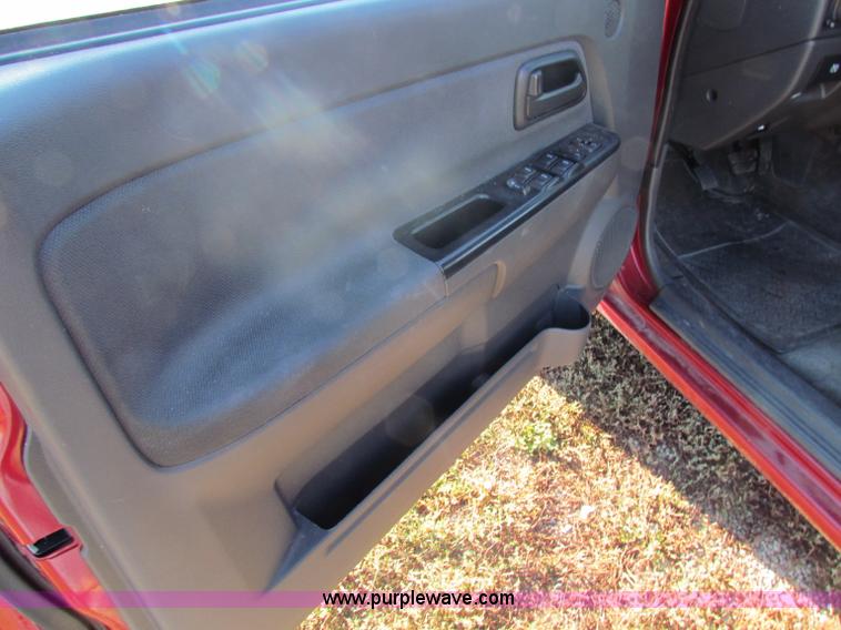 image for item G4241 2006 Chevrolet Colorado LT Crew Cab pickup truck
