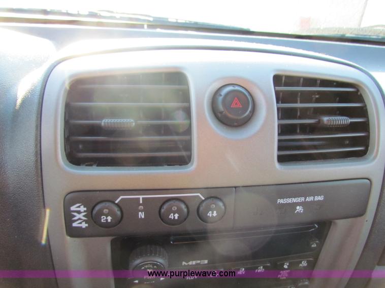 image for item G4241 2006 Chevrolet Colorado LT Crew Cab pickup truck