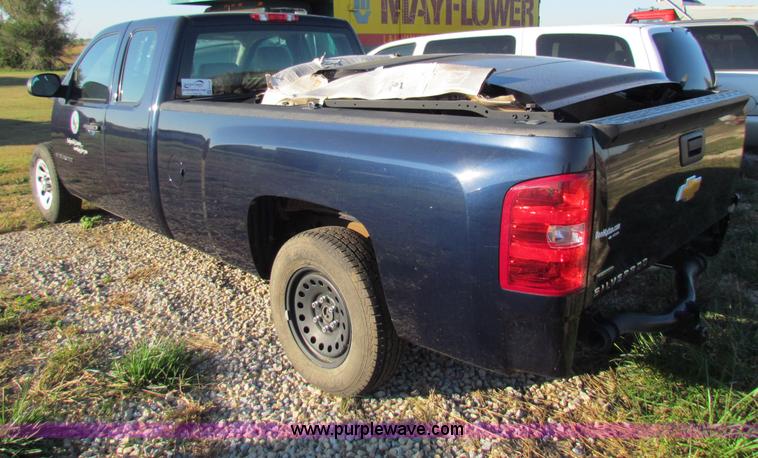 image for item G4242 2012 Chevrolet Silverado 1500 Ext. Cab pickup truck