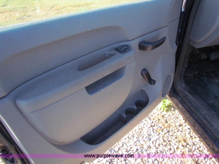 image for item G4242 2012 Chevrolet Silverado 1500 Ext. Cab pickup truck
