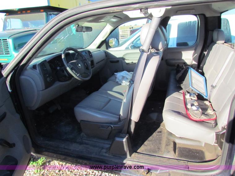 image for item G4242 2012 Chevrolet Silverado 1500 Ext. Cab pickup truck