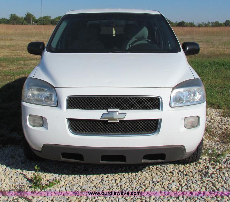 image for item G4243 2005 Chevrolet Uplander van